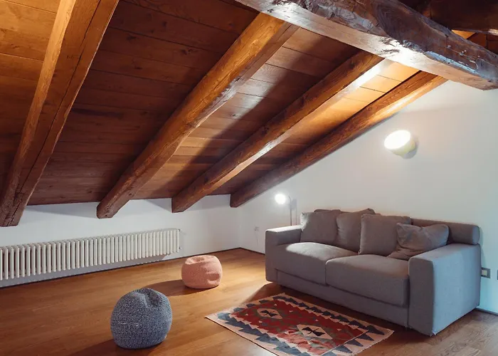 Scarpa - Barolo Luxury Escape *