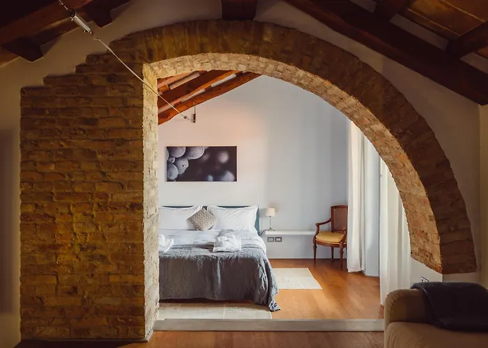 Scarpa - Barolo Luxury Escape Вилла *